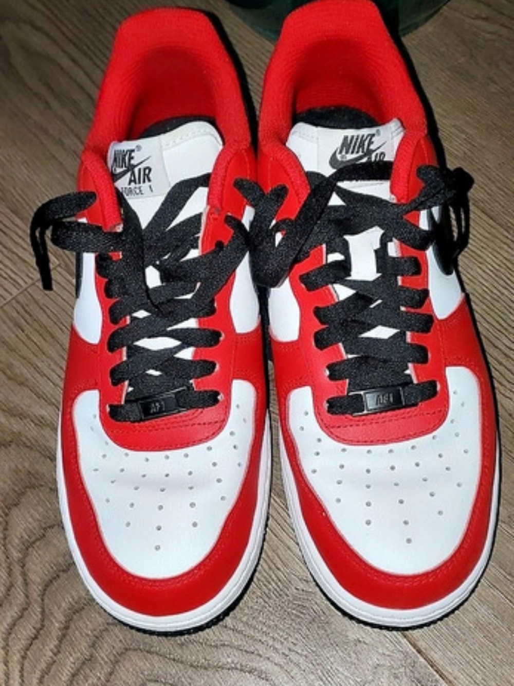 Nike Air Force 1/1 White Varsity Red Air Sneakers in Red & White Like New